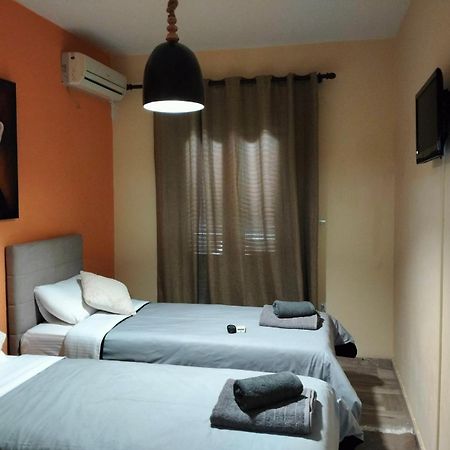 Helens Apartment Tolo Bagian luar foto