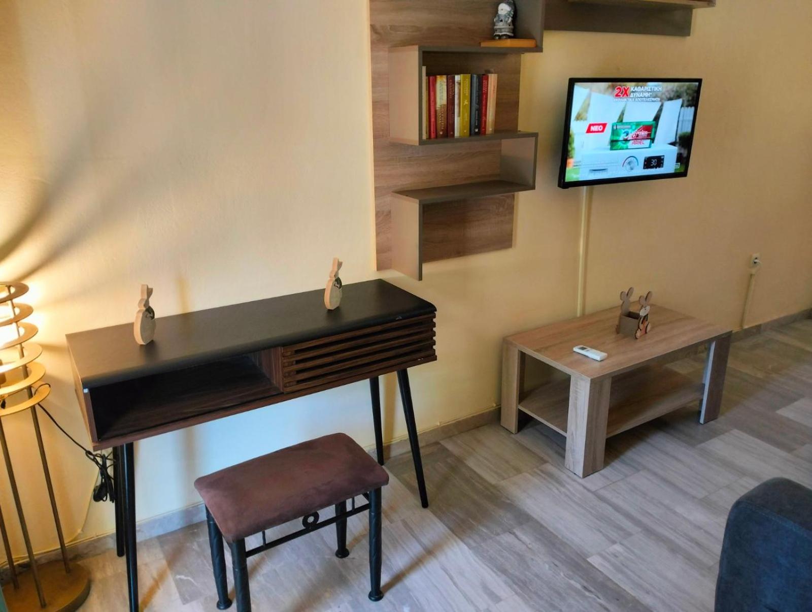 Helens Apartment Tolo Bagian luar foto